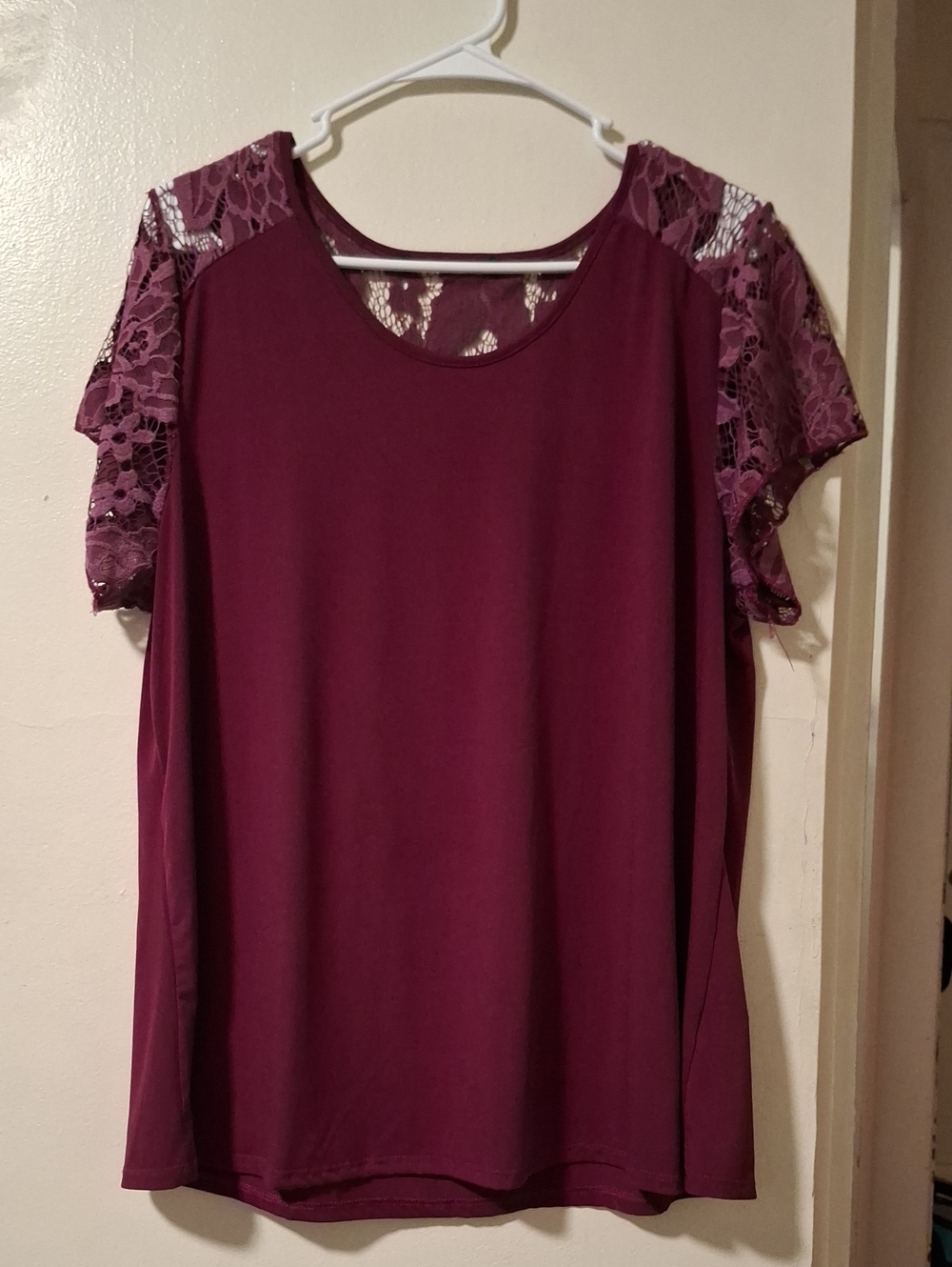 Women's Lace Sleeve Crewneck Top - Burgundy